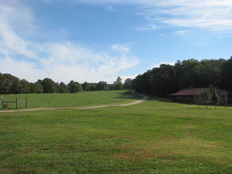1621 North Green River Road Gaffney, SC 29341 - Photo 2 of 25