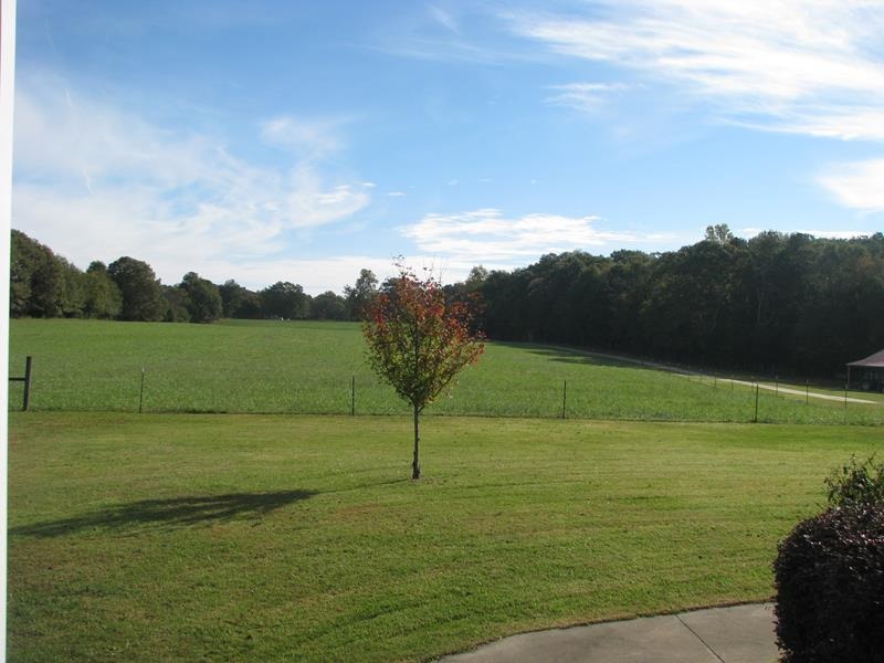 1621 North Green River Road Gaffney, SC 29341 - Photo 3 of 25