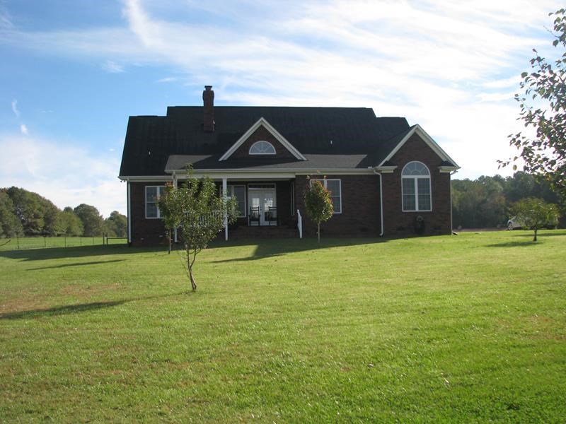 1621 North Green River Road Gaffney, SC 29341 - Photo 4 of 25