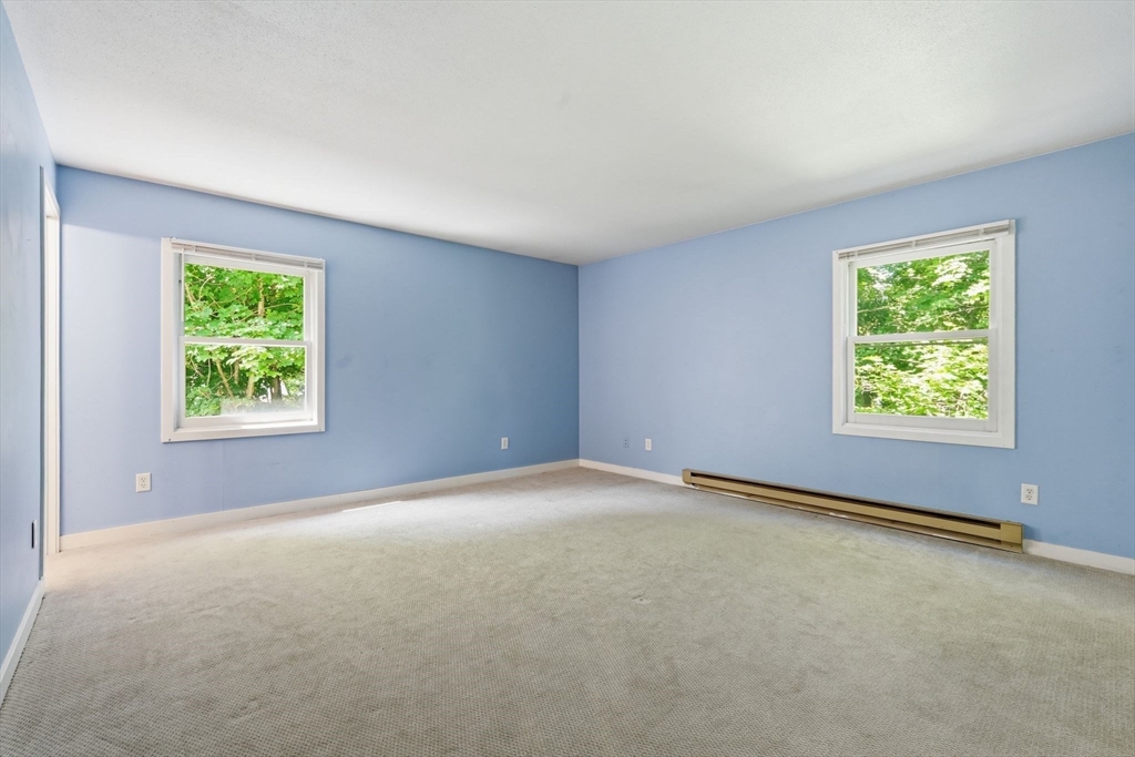 44 Evergreen Road, Unit 302 Northampton, MA 01053 - Photo 15 of 28