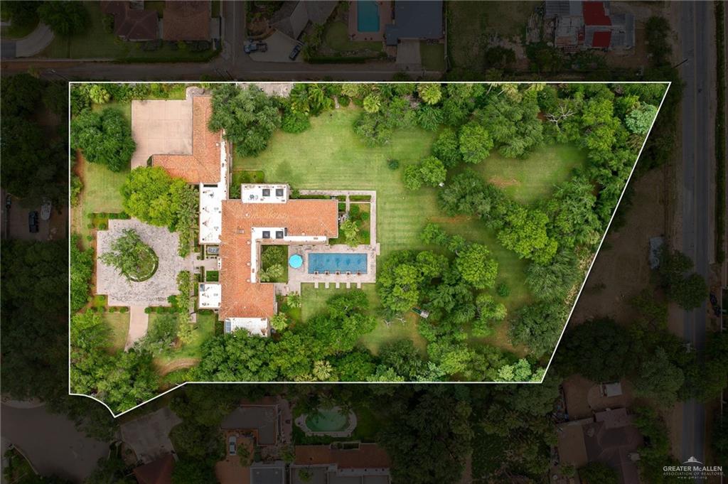 9 Old Orchard Road McAllen, TX 78503 - Photo 34 of 34 an aerial view of a garden