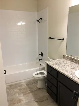 $1,895 | 708 Heavens Drive, Unit E, Mandeville, LA 70471