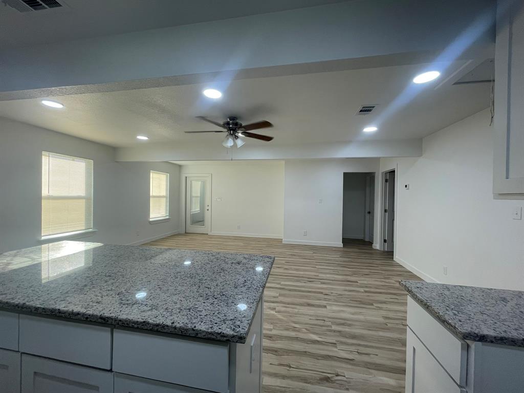 2512 East Overton Road Dallas, TX 75216 - Photo 11 of 21 a view of an empty room and window