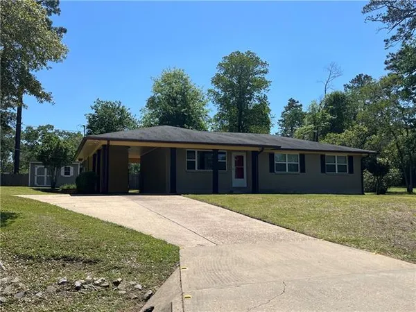 $1,550 | 2480 Lakeview Lane, Pineville, LA 71360