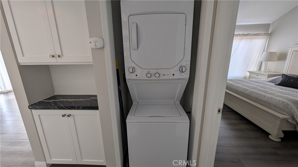 3554 Sunset Lane Oxnard, CA 93035 - Photo 10 of 29 Laundry