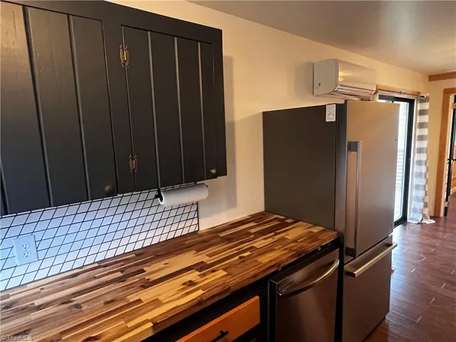 $170,000 | 13886 Danville Pike, Laurel Fork, VA 24352