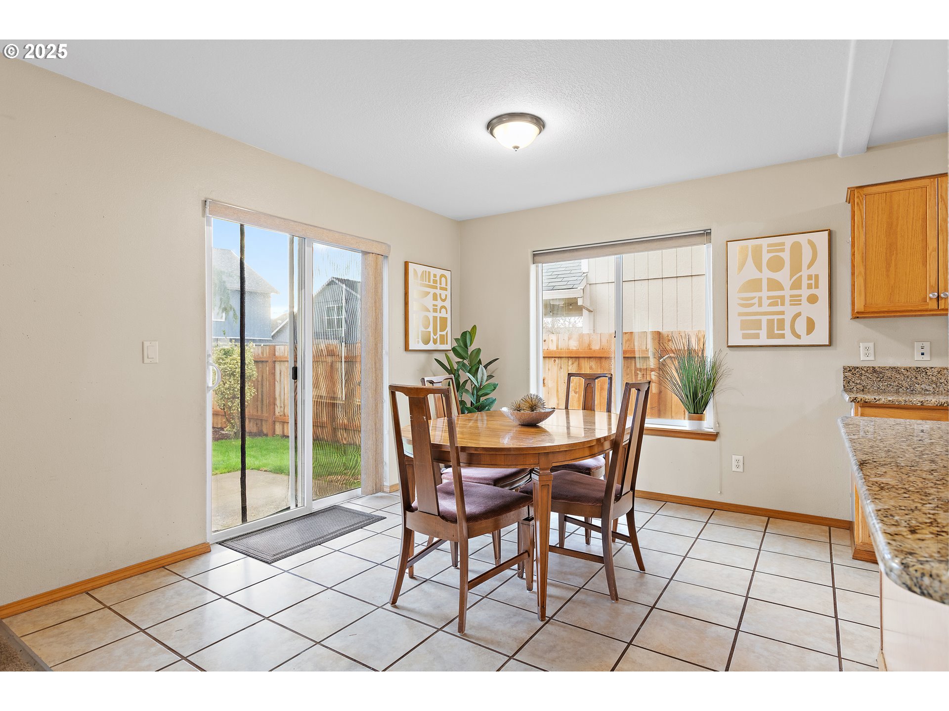 20794 Walnut Street Northeast Aurora, OR 97002 - Photo 12 of 36 Dining Area