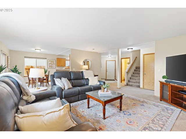 $519,900 | 20794 Walnut Street Northeast, Aurora, OR 97002