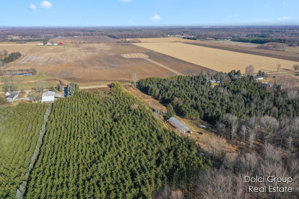 11612 East Colby Road Crystal, MI 48818 - Photo 9 of 51 IMG_1003