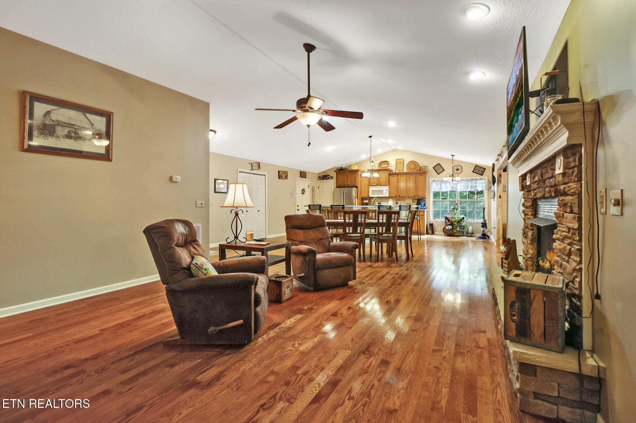 224 Victoria Circle Jamestown, TN 38556 - Photo 14 of 51 if1a1124-if1a1128_optional