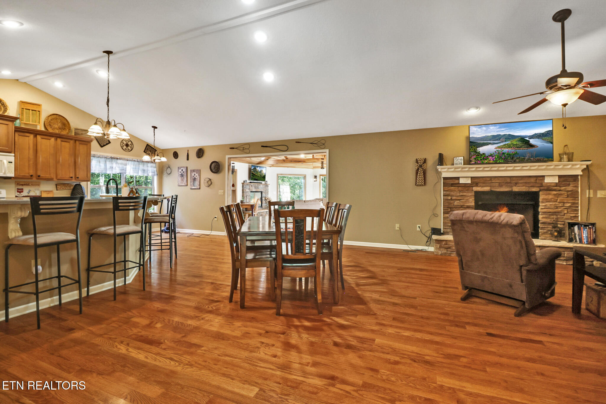 224 Victoria Circle Jamestown, TN 38556 - Photo 16 of 51 if1a1109-if1a1113_optional