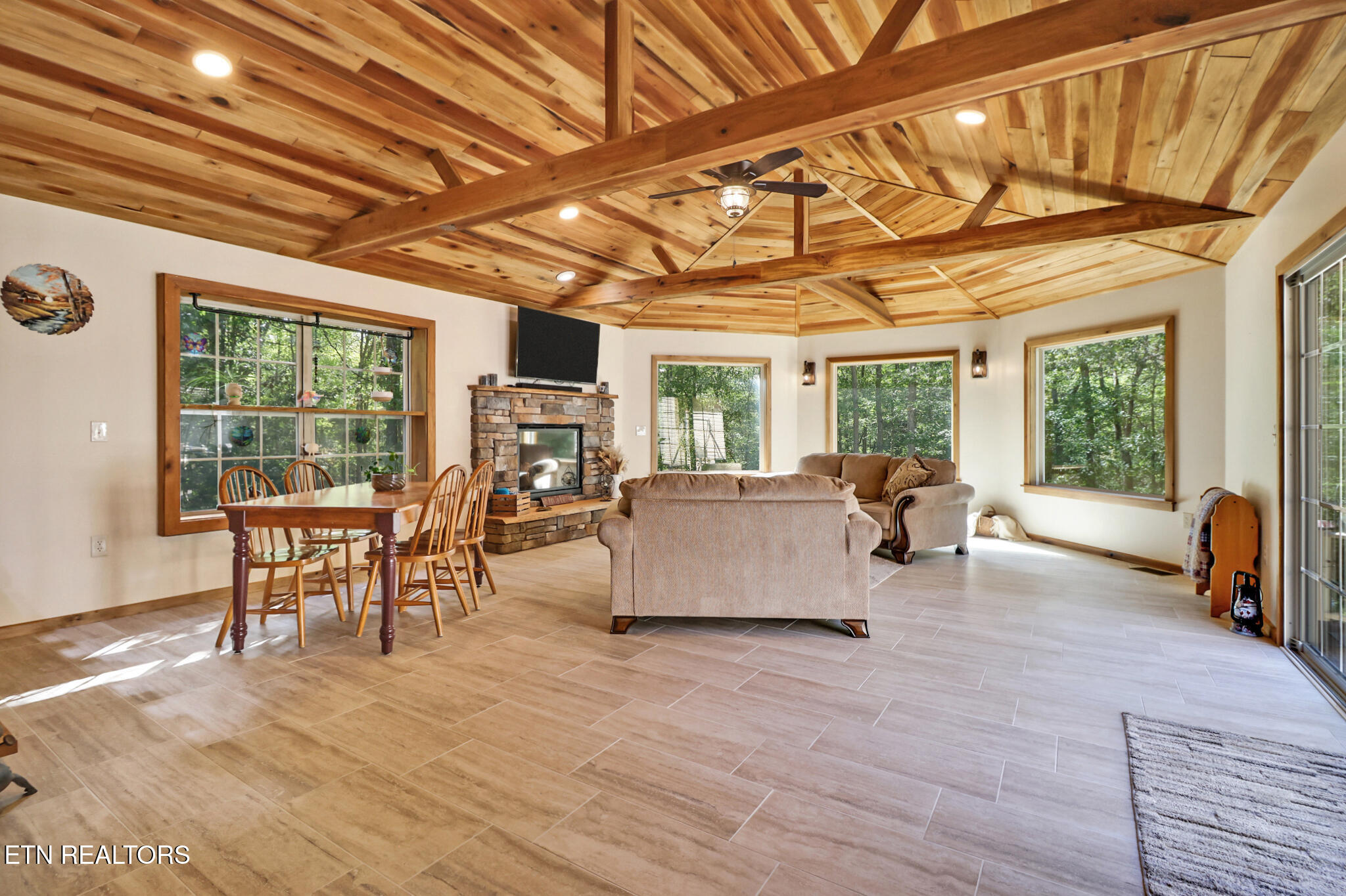 224 Victoria Circle Jamestown, TN 38556 - Photo 10 of 51 if1a1164-if1a1168