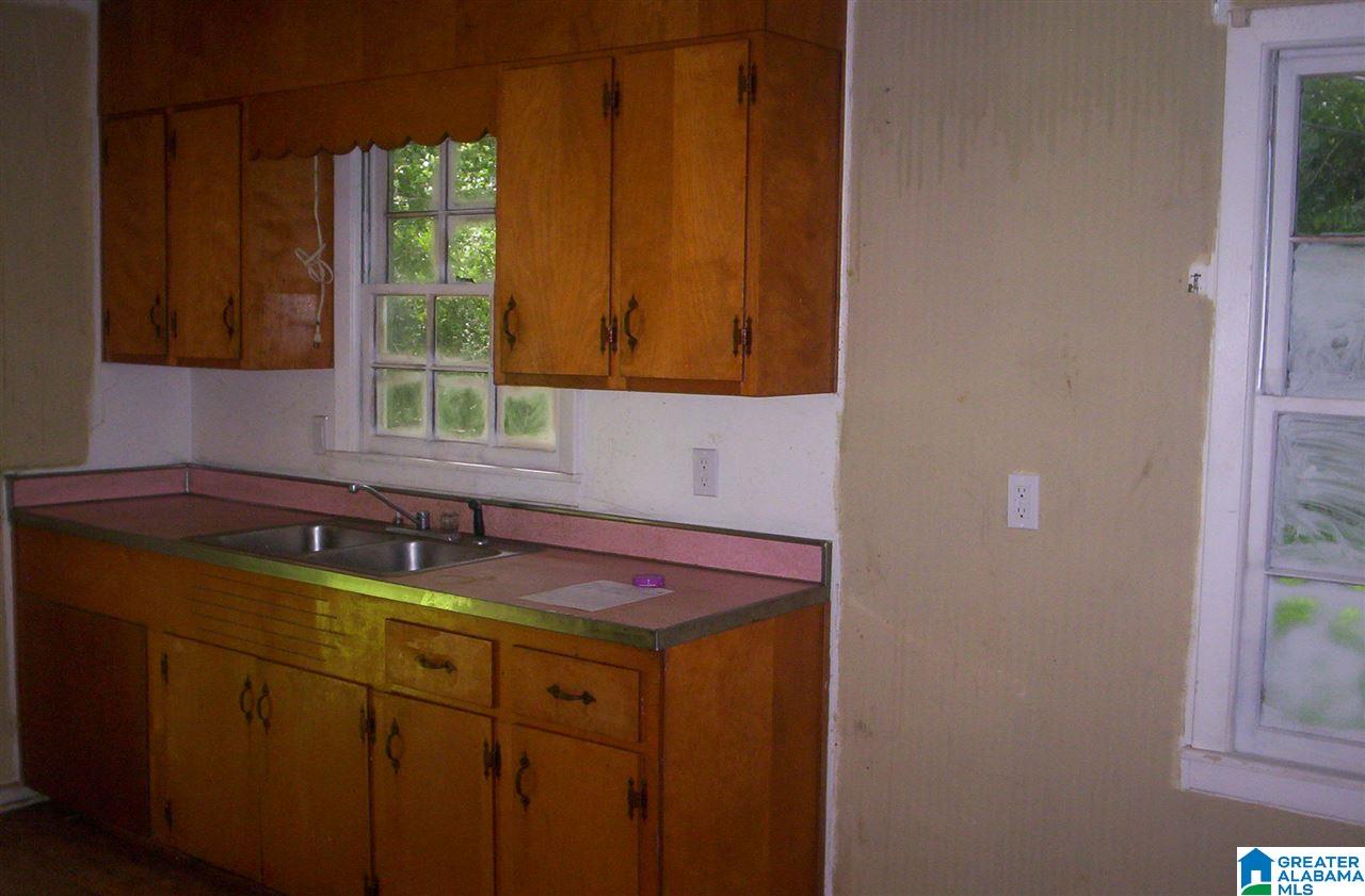 5593 14th Street South Bessemer, AL 35020 - Photo 3 of 8