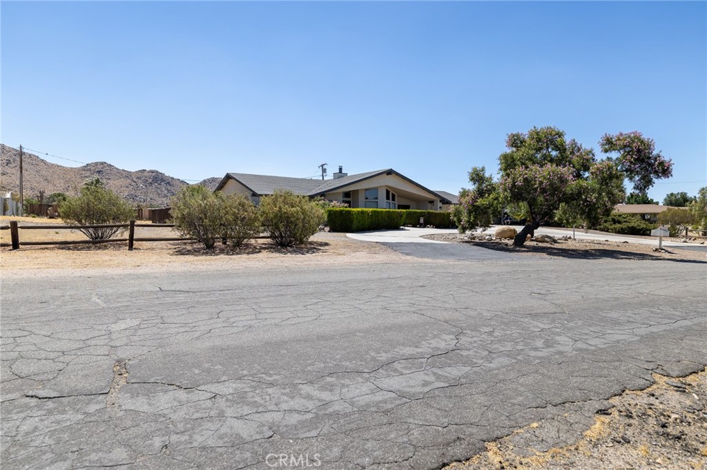 16058 Venango Road Apple Valley, CA 92307 - Photo 19 of 57