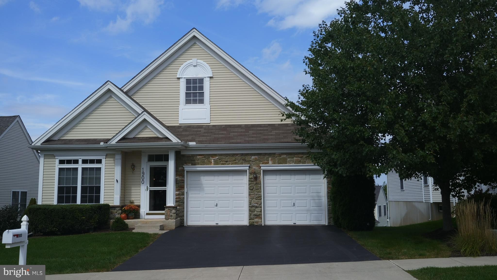 1900 Speedwell Road Lancaster, PA 17601 - Photo 2 of 48 FRONT VIEW W/ STONE DETAILS