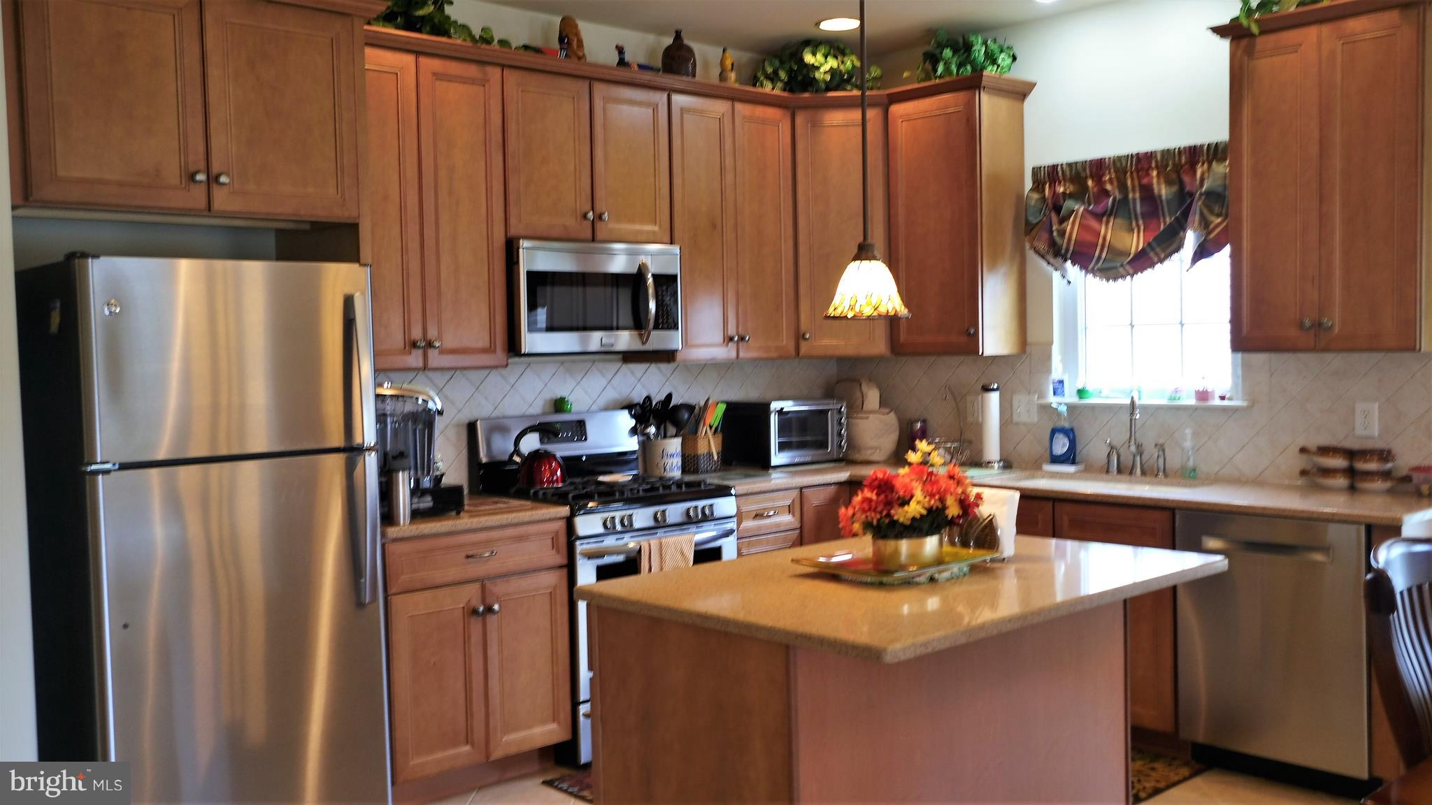 1900 Speedwell Road Lancaster, PA 17601 - Photo 13 of 48 LIKE NEW STAINLESS APPLIANCES
