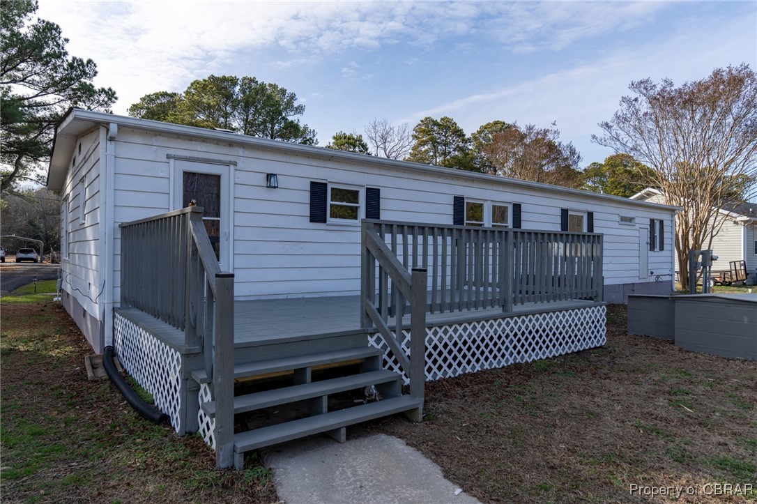 1567 Fleming Road Hayes, VA 23072 - Photo 17 of 36 large rear deck