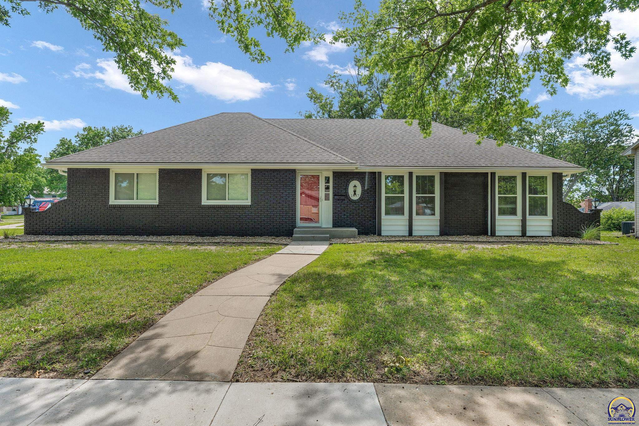 1837 Southwest Cheyenne Road Topeka, KS 66604 - Photo 1 of 49