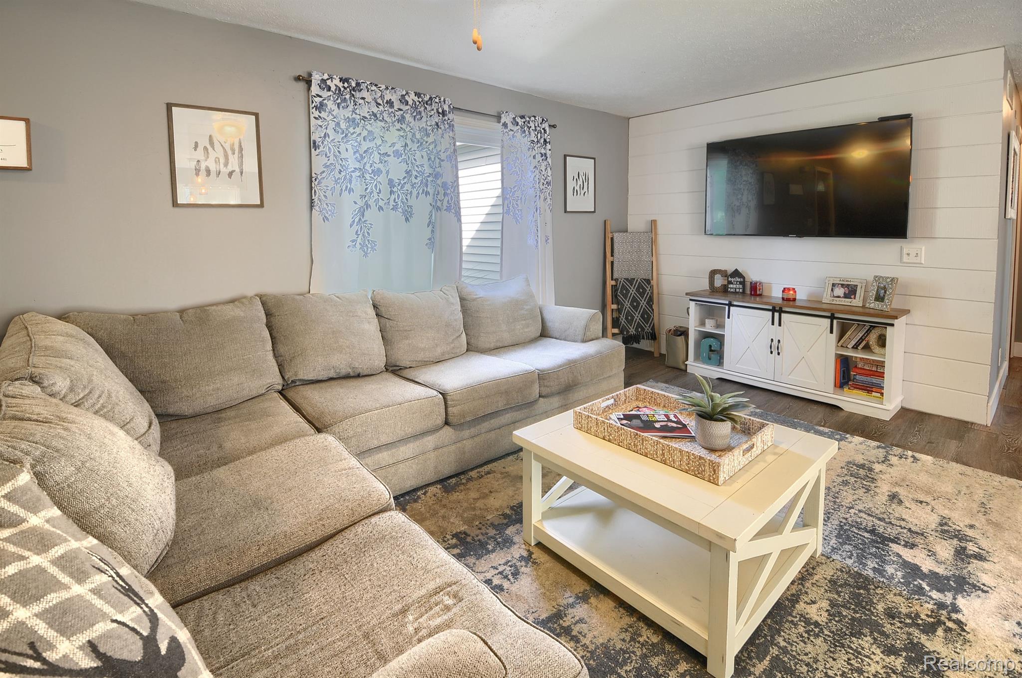 5986 Fish Lake Road North Branch, MI 48461 - Photo 9 of 30 Gallery Image 9
