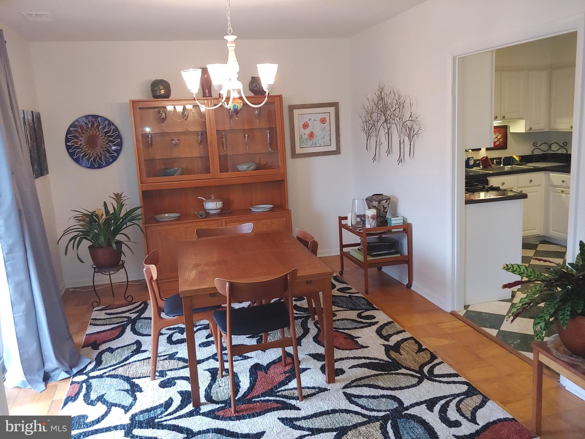 23 E Hamill Road, Unit 23E Baltimore, MD 21210 - Photo 3 of 11 Dining Room