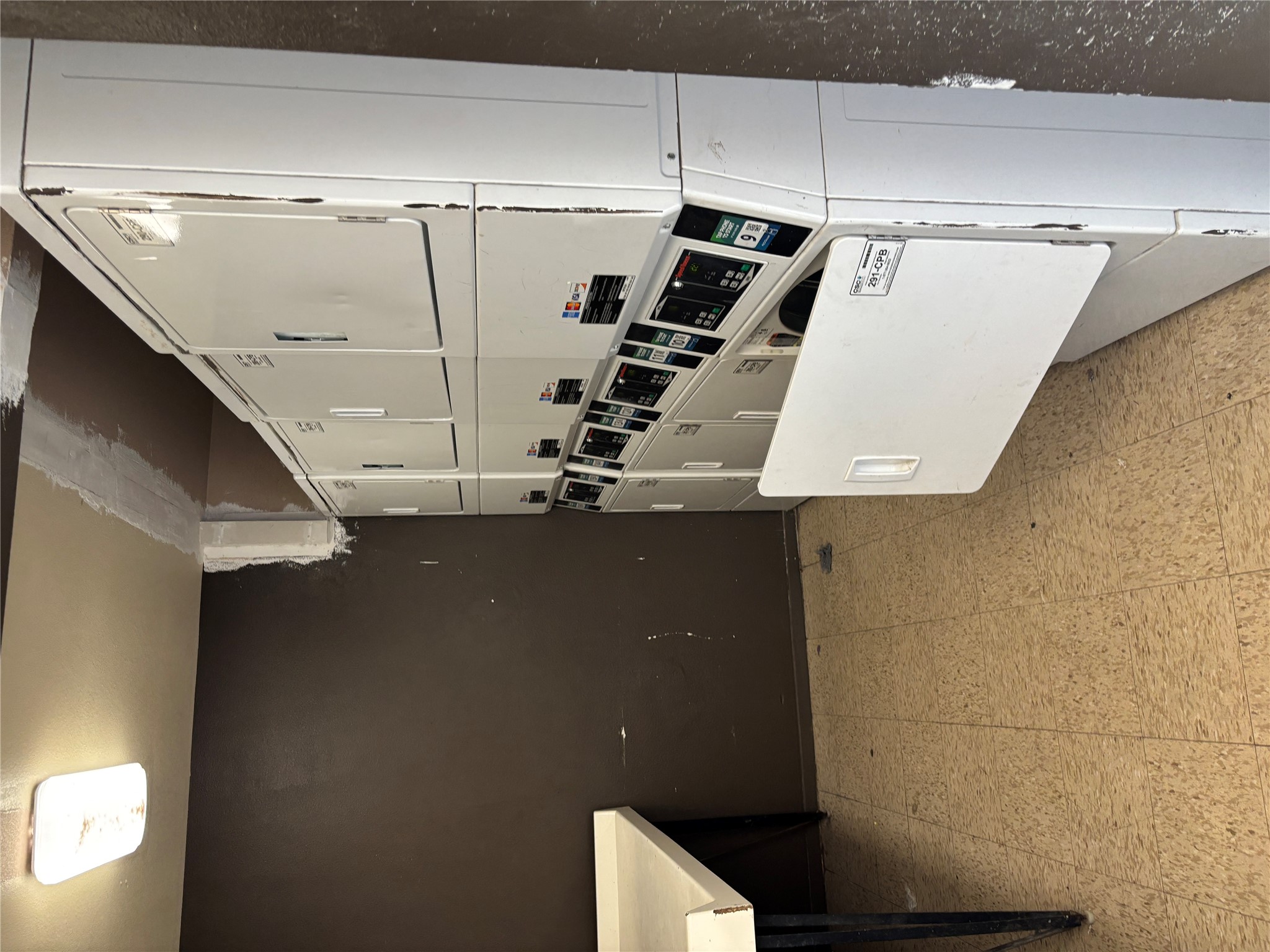 2124 Burton Drive, Unit 164 Austin, TX 78741 - Photo 29 of 37 a living room with furniture