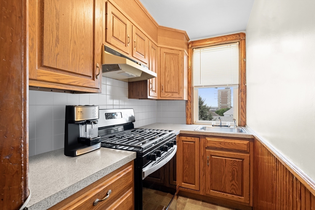570 William Street Fall River, MA 02721 - Photo 34 of 42 Gallery Image 34