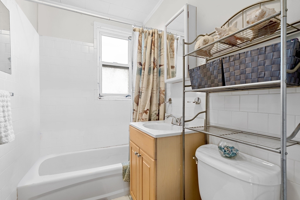 570 William Street Fall River, MA 02721 - Photo 38 of 42 Gallery Image 38