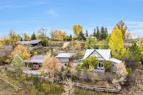a picture of houses with outdoor space