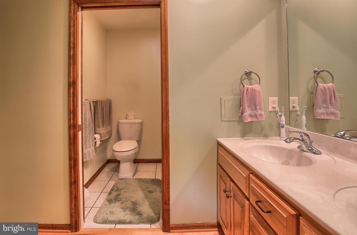 823 Power Road Manheim, PA 17545 - Photo 6 of 66