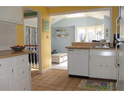 22 Woodlock Road Hingham, MA 02043 - Photo 3 of 12 Gallery Image 3