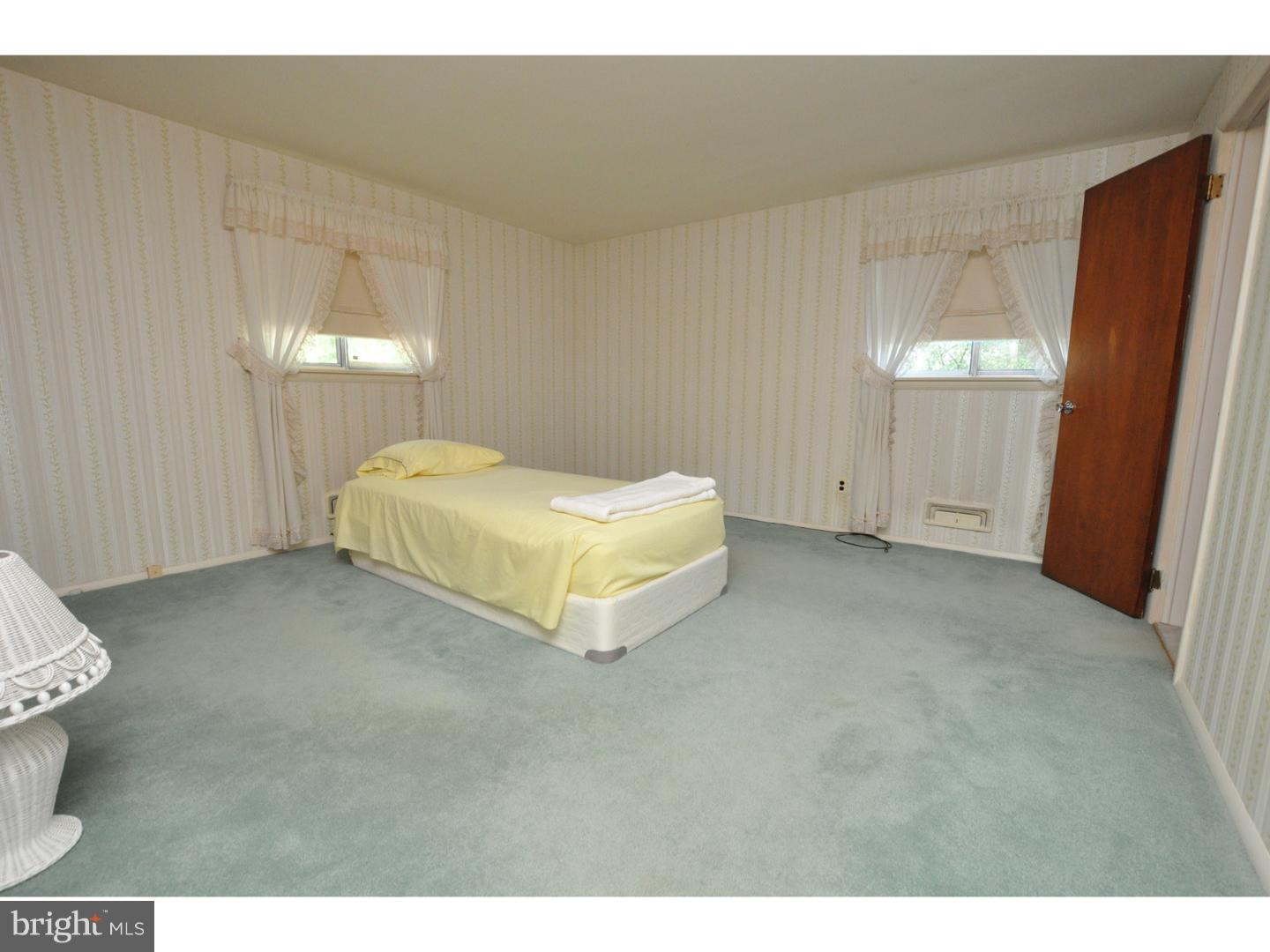 112 Haines Mill Road Delran, NJ 08075 - Photo 11 of 16