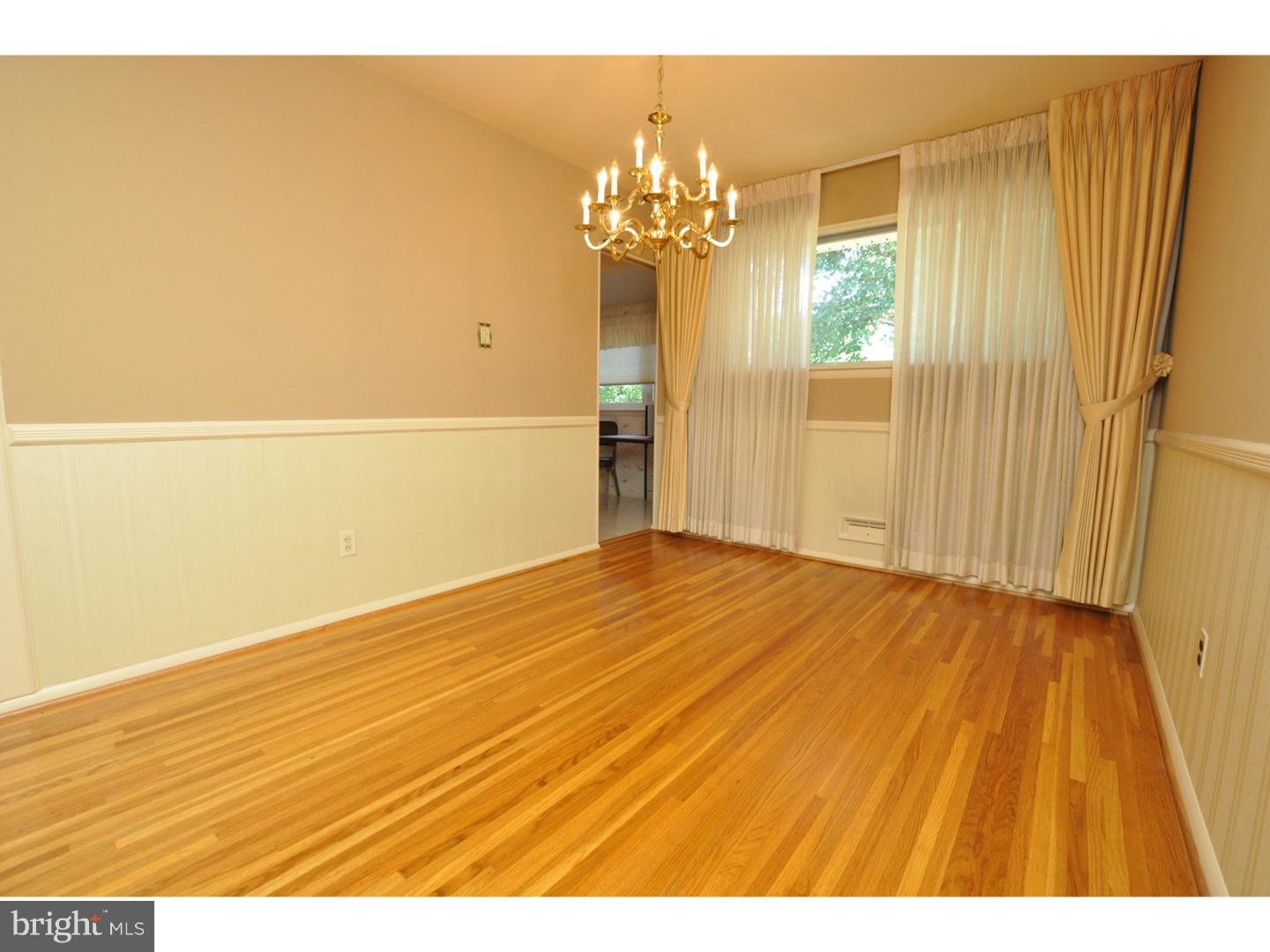 112 Haines Mill Road Delran, NJ 08075 - Photo 4 of 16