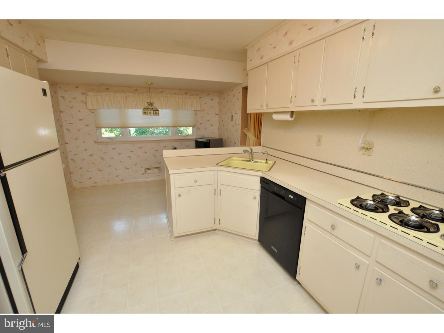 112 Haines Mill Road Delran, NJ 08075 - Photo 6 of 16