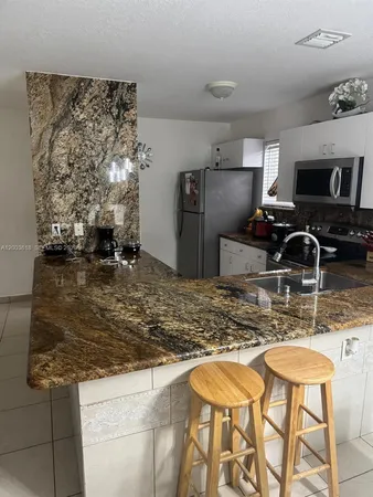 $2,300 | 6763 Northwest 182nd Street, Unit 102, Hialeah, FL 33015
