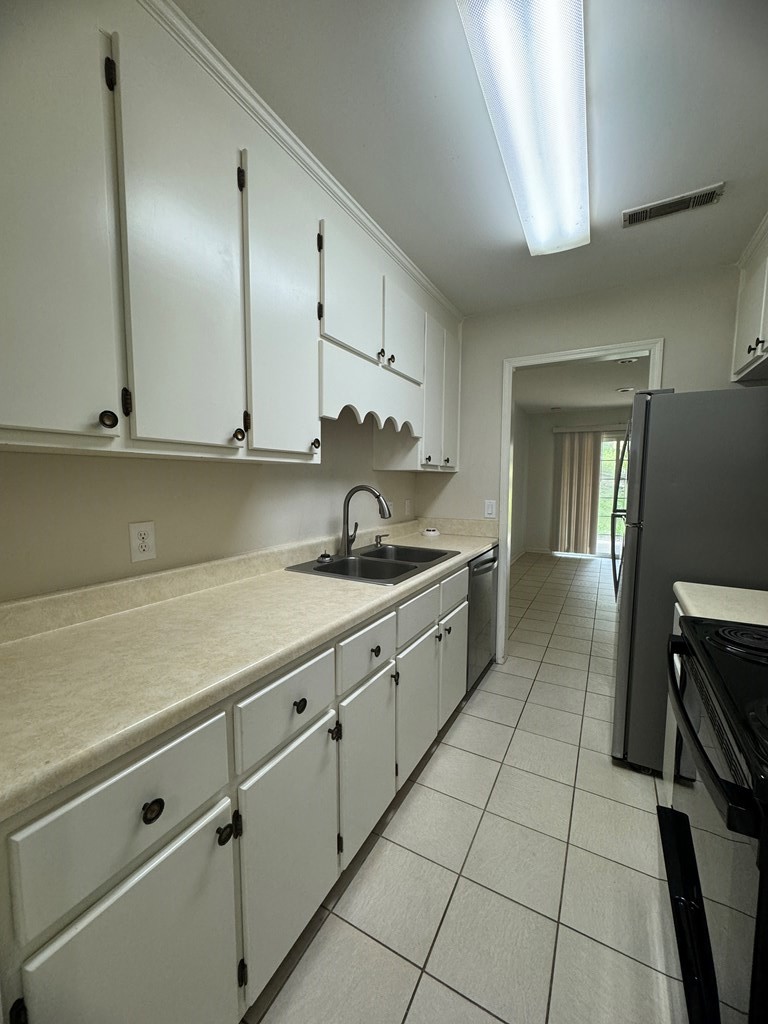 201 Colony Drive, Unit 28 Enterprise, AL 36330 - Photo 6 of 18