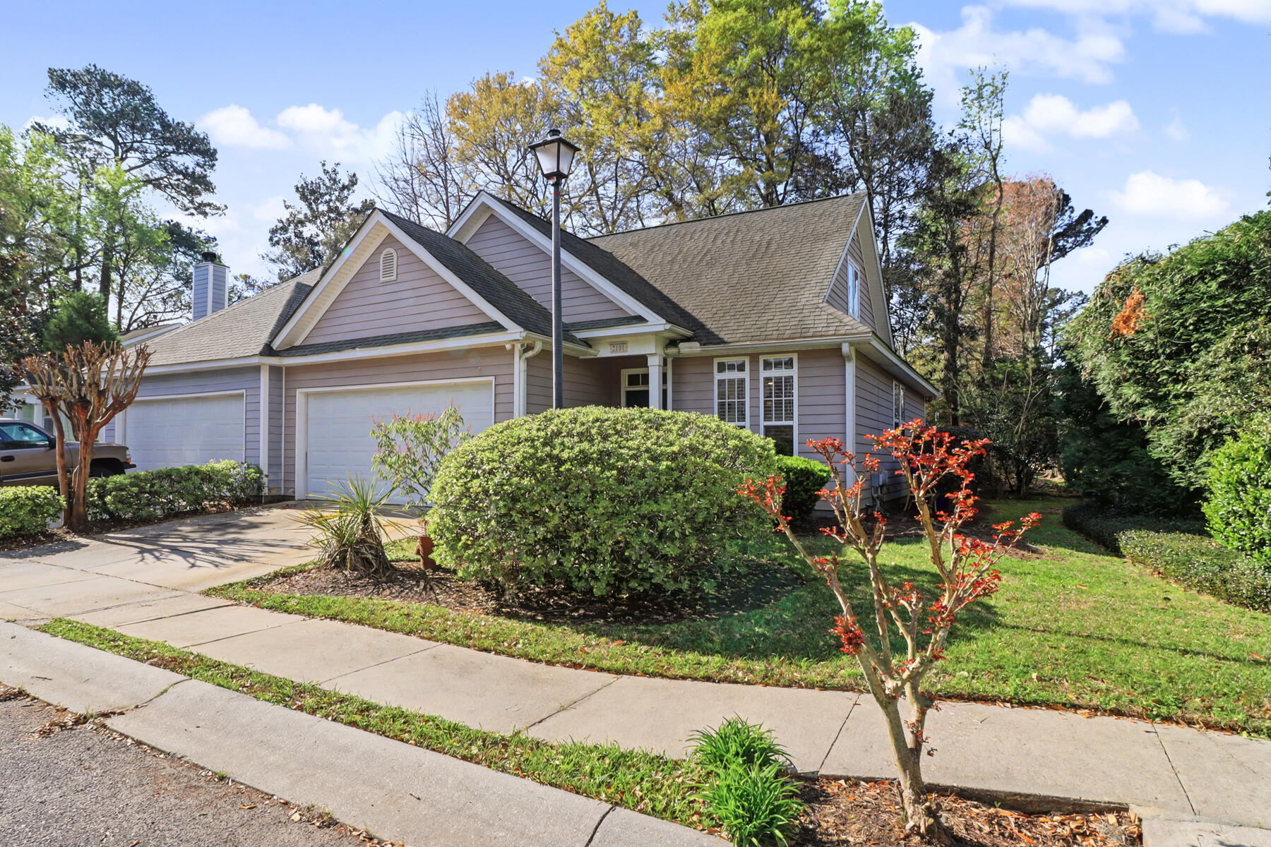 2101 Tibbett Court Charleston, SC 29414 - Photo 2 of 25 3
