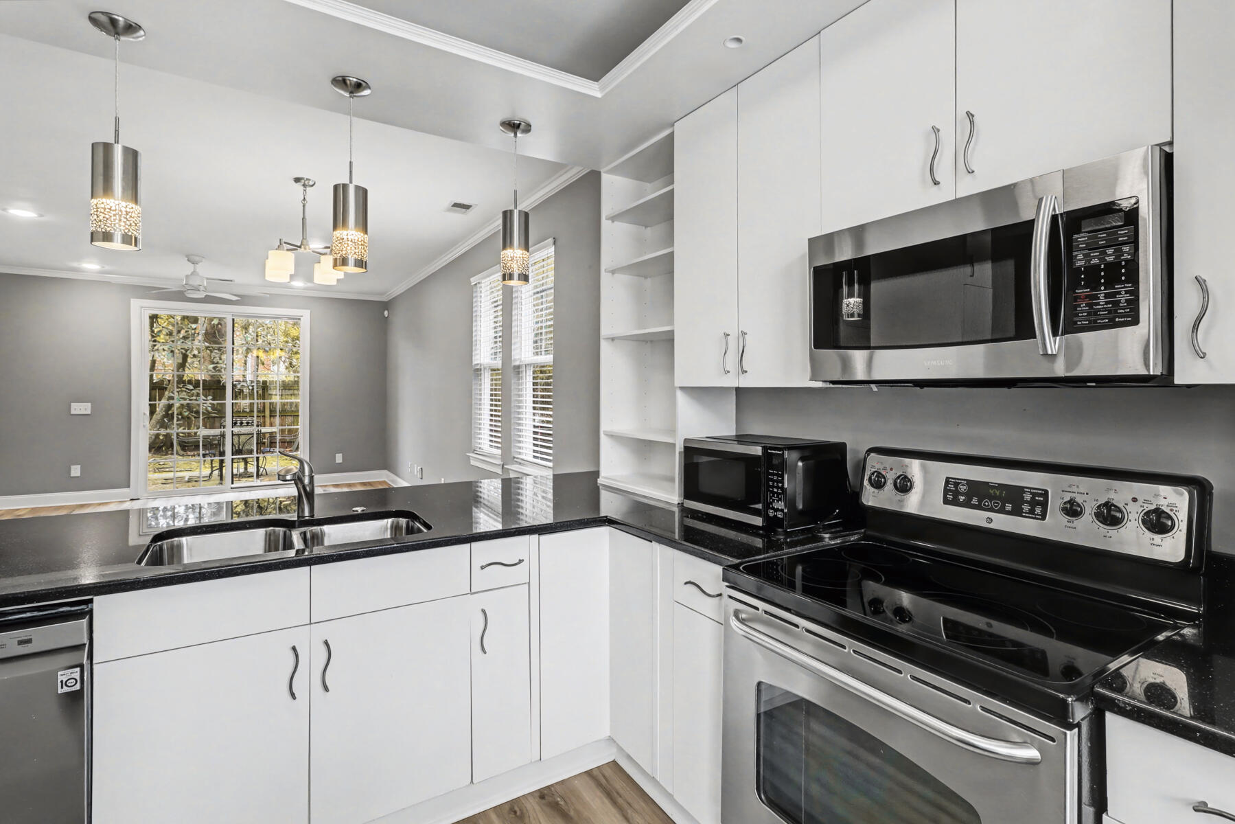 2101 Tibbett Court Charleston, SC 29414 - Photo 6 of 25 24