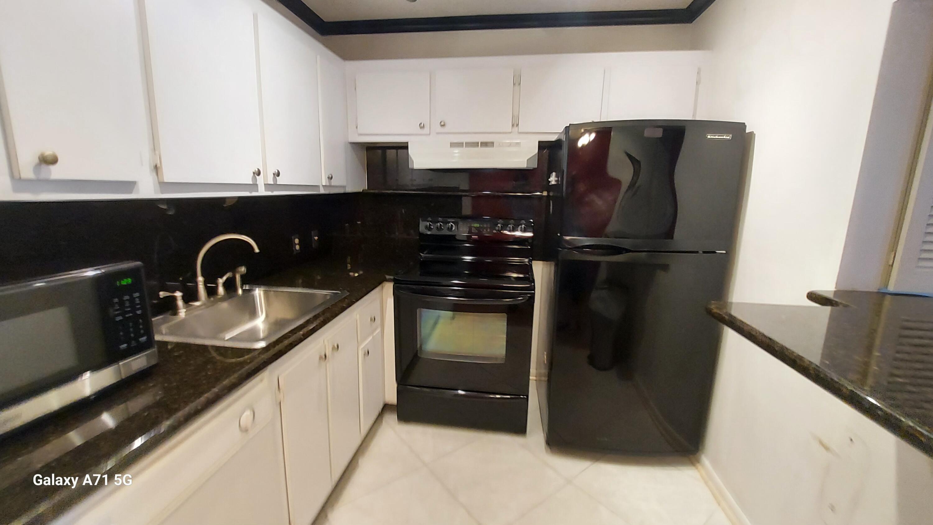 91 Suffolk C, Unit 91 Boca Raton, FL 33434 - Photo 1 of 49 20250211_112309