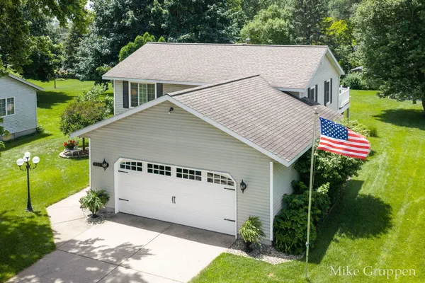 $424,900 | 2565 Spring Court, Zeeland, MI 49464