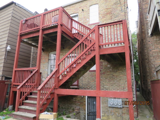 6006 South Carpenter Street Chicago, IL 60621 - Photo 13 of 15 a view of entryway