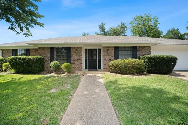 $289,000 | 809 West Rieck Road, Tyler, TX 75703