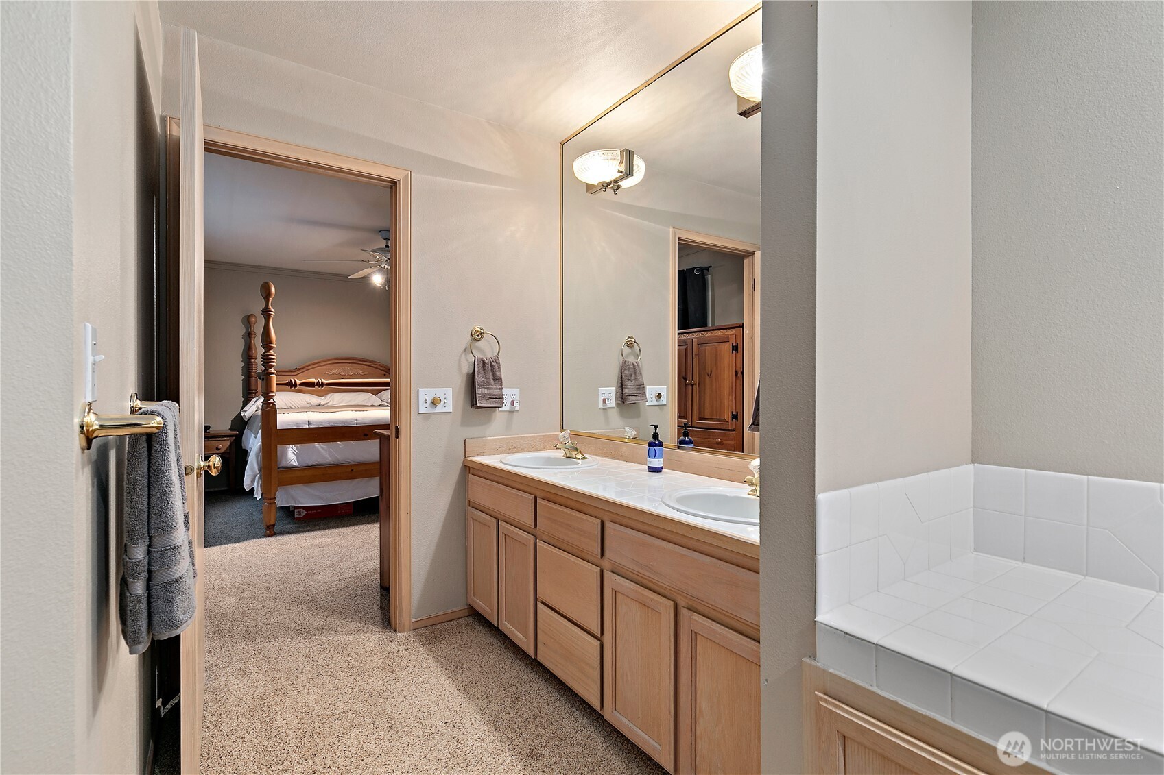 10311 Northeast 156th Place Bothell, WA 98011 - Photo 19 of 34