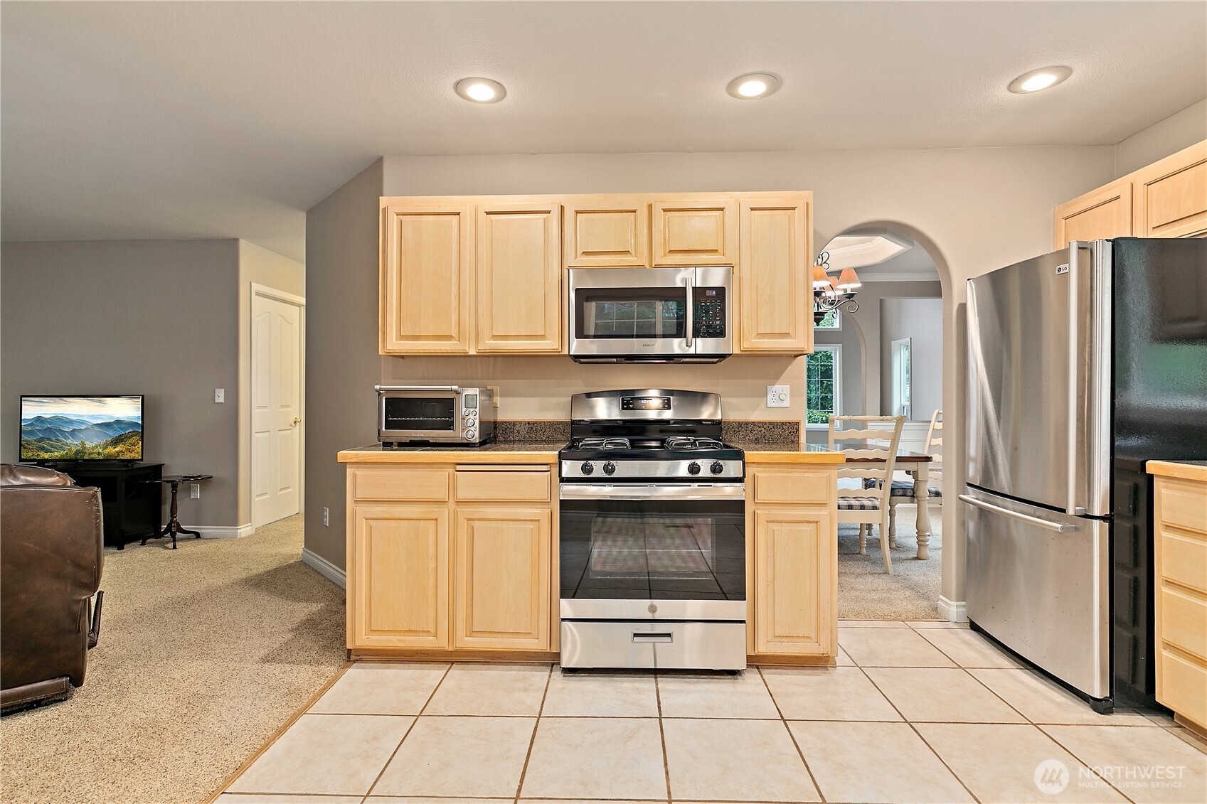 10311 Northeast 156th Place Bothell, WA 98011 - Photo 10 of 34