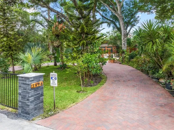$389,000 | 3496 3rd Place, Vero Beach, FL 32968