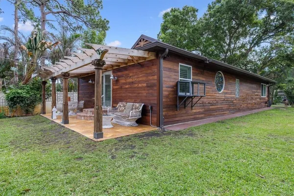 $389,000 | 3496 3rd Place, Vero Beach, FL 32968