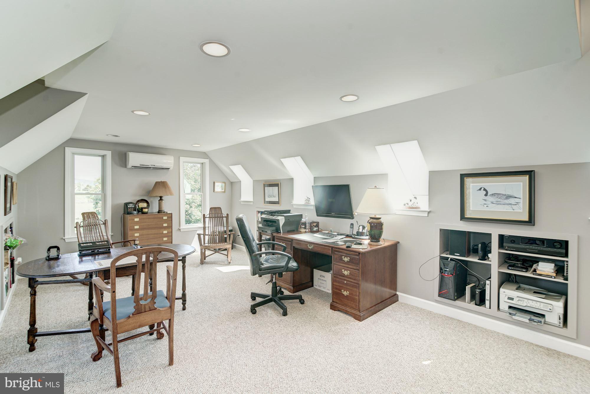 5881 Keyser Road Hume, VA 22639 - Photo 20 of 30 Office