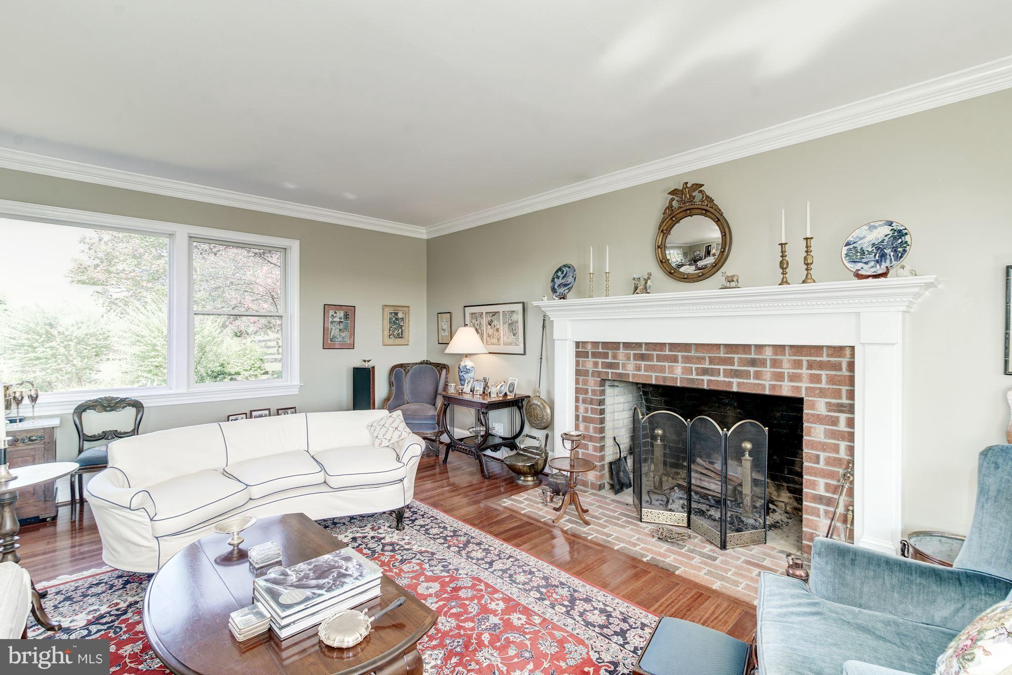 5881 Keyser Road Hume, VA 22639 - Photo 7 of 30 Living Room