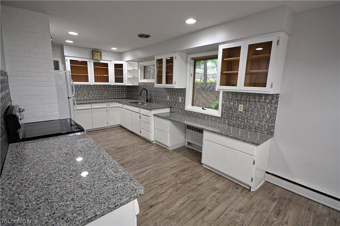 6975 West Pleasant Valley Road Cleveland, OH 44129 - Photo 3 of 15