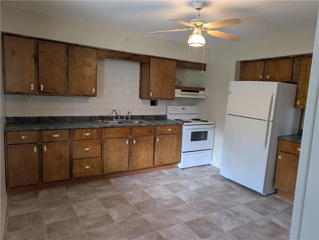 623 Conrad Avenue Charleroi, PA 15022 - Photo 3 of 10