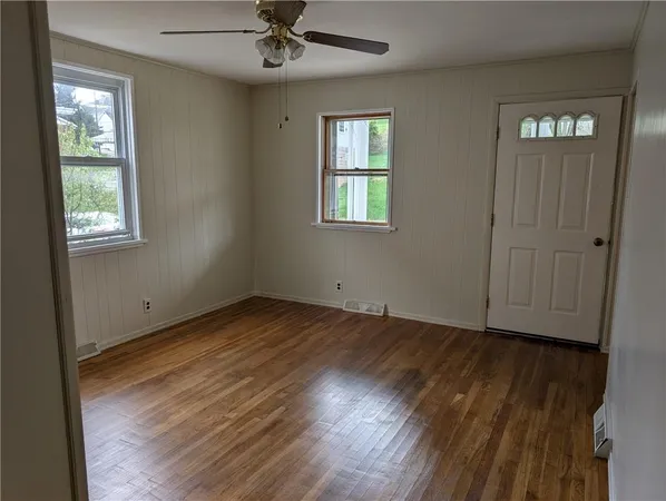 $1,000 | 623 Conrad Avenue, Charleroi, PA 15022